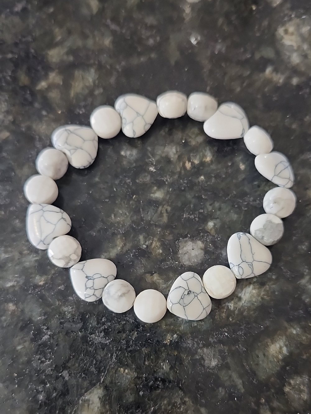 Handmade White Hearts Howlite Beaded Bracelet